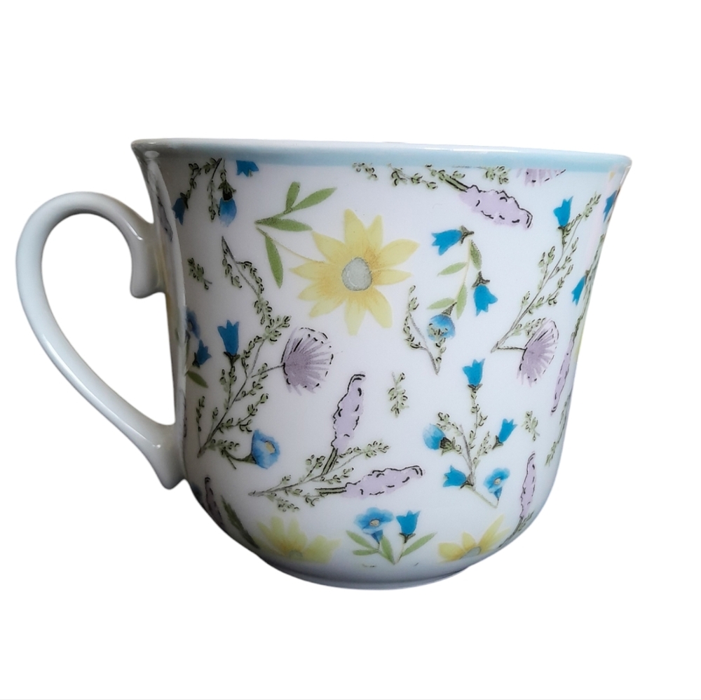 The English Table Porcelain Tea Cup